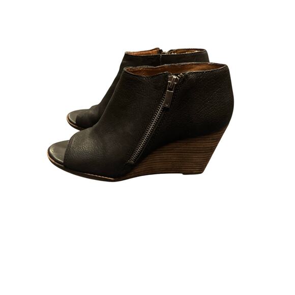 Lucky Brand Peep Toe Wedge Bootie Sz 8M Black Leather Jaspah Style - Picture 5 of 5